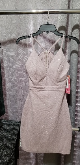 Cooktail  Dresses - Picture 1 of 8